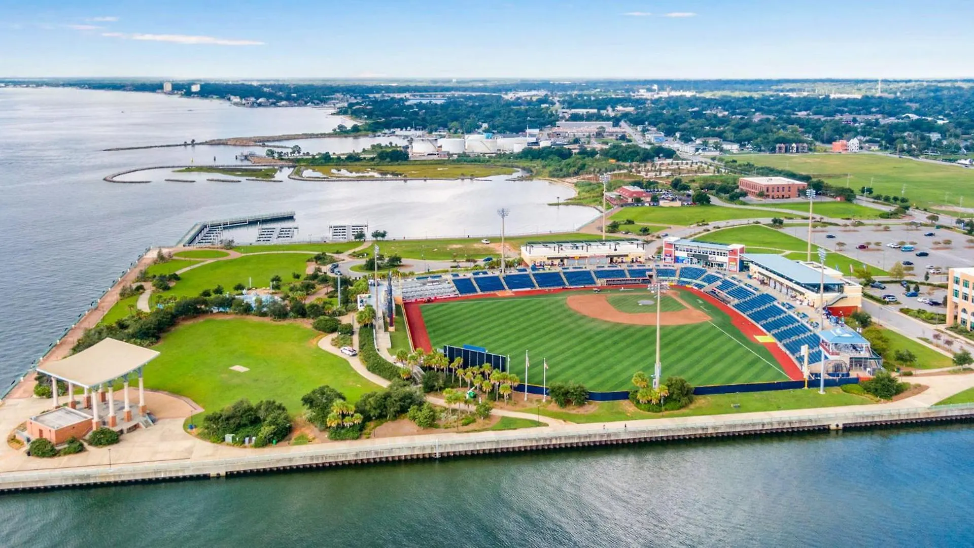 Downtown Navy Blue Villa Pensacola